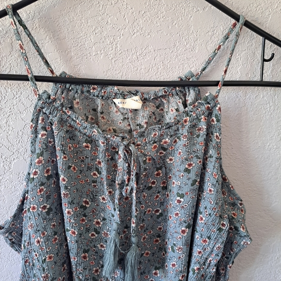 Aeropostale Long Sleeve Floral Cold-Shoulder Top - Picture 3 of 9